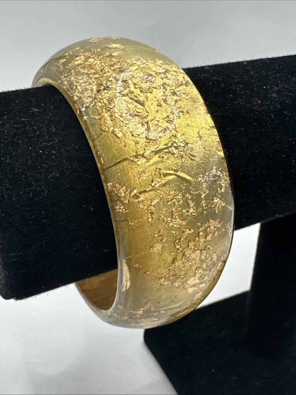 Translucent Transparent Lucite 1950s Gold Foil Flakes Glitter Crystal Bangle